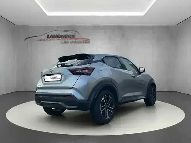 Gebraucht Nissan Juke N-Connecta 114 PS (83 kW) 2025 Silber (silver (m)) (metallic) SUV