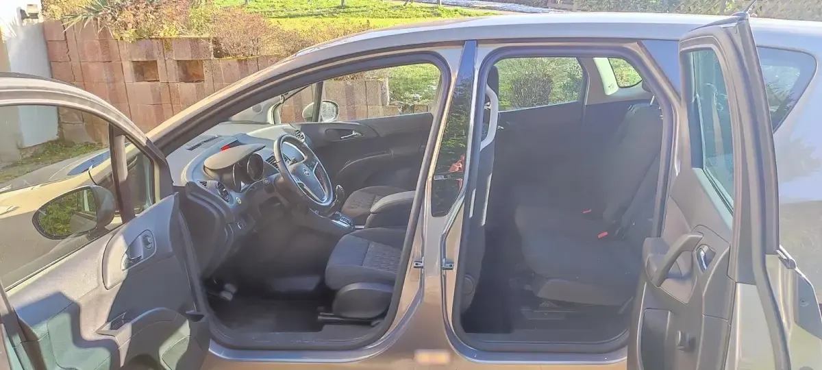 Gebraucht Opel Meriva 140 PS (102 kW) 2014 Braun Van / Kleinbus