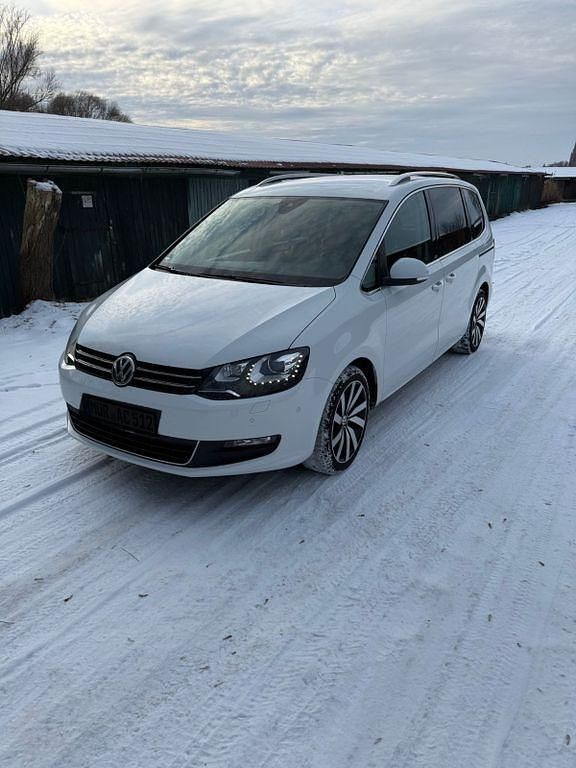 Gebraucht VW Sharan Allstar 150 PS (110 kW) 2016 Weiß Van / Kleinbus