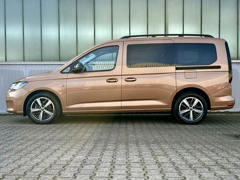 Gebraucht VW Caddy Maxi Life 122 PS (89 kW) 2022 Braun Van / Kleinbus