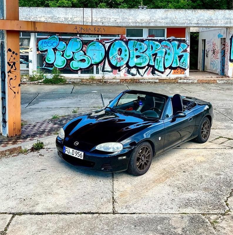 Schwarz Gebraucht 2001 Mazda MX5 Cabrio | 7.999 € (Teuer) - Bild 1/4