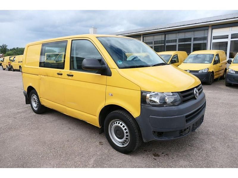 Second-hand VW Transporter 84 CP (61 kW) 2011 Galben Van