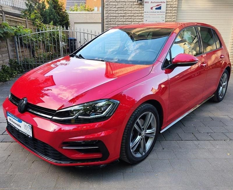 Rot Gebraucht 2020 VW Golf VII Highline Limousine | 18.298 € (Guter Preis) - Bild 1/4