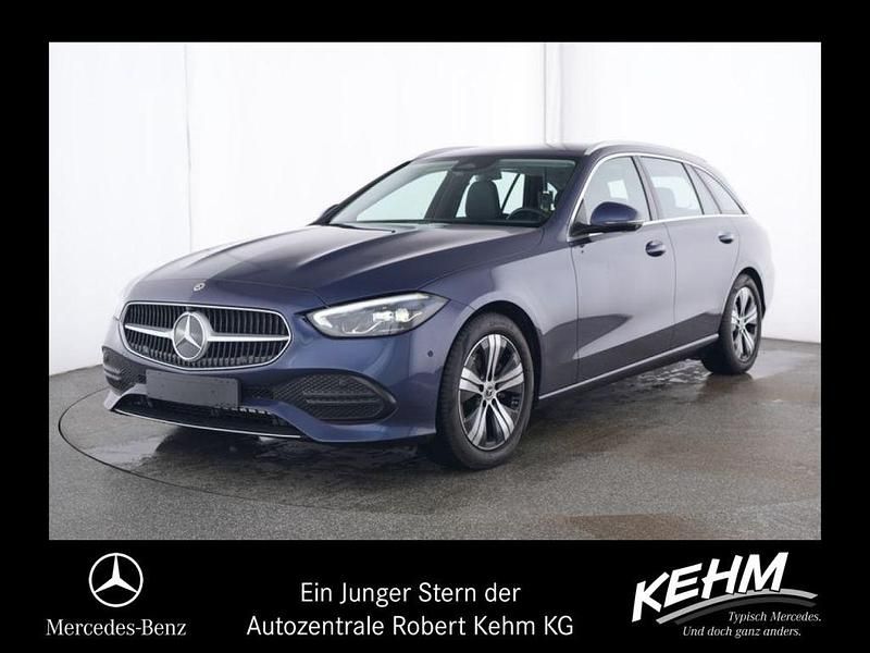 Sodalithblau (metallic) Gebraucht 2024 Mercedes C180 Avantgarde Kombi | 34.989 € (Guter Preis) - Bild 1/4