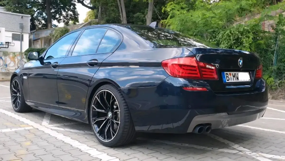 Gebraucht BMW 528 M Sport 245 PS (180 kW) 2012 Schwarz Limousine