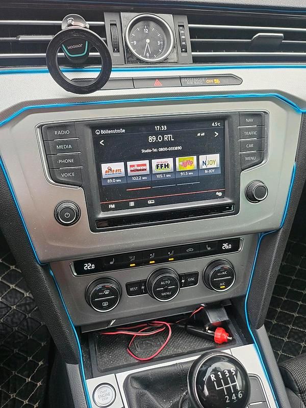 Gebraucht VW Passat 150 PS (110 kW) 2015 Silber Kombi