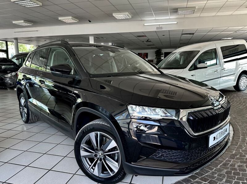 Schwarzmagic perleffekt Gebraucht 2023 Skoda Karoq Clever SUV | 26.490 € (Fairer Preis) - Bild 1/4