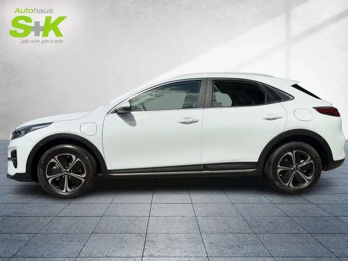 Gebraucht Kia XCeed Vision 141 PS (103 kW) 2022 (wd) cararraweiss (weiß) SUV