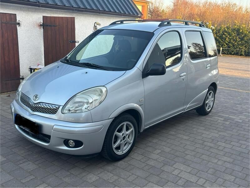 Silber Gebraucht 2005 Toyota Yaris Kombi | 3.000 € (Fairer Preis) - Bild 1/4