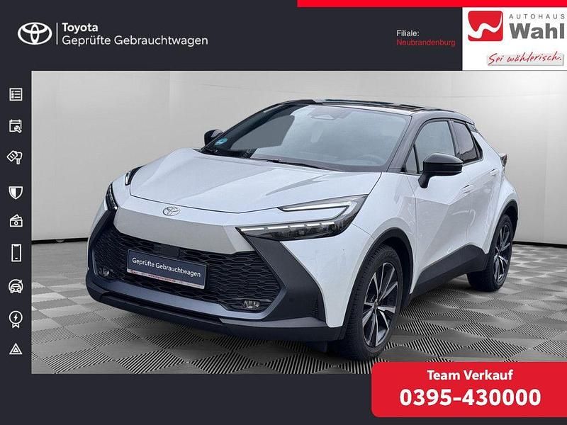 Gebraucht Toyota C-HR Team 140 PS (102 kW) 2024 Platinum white pearl SUV