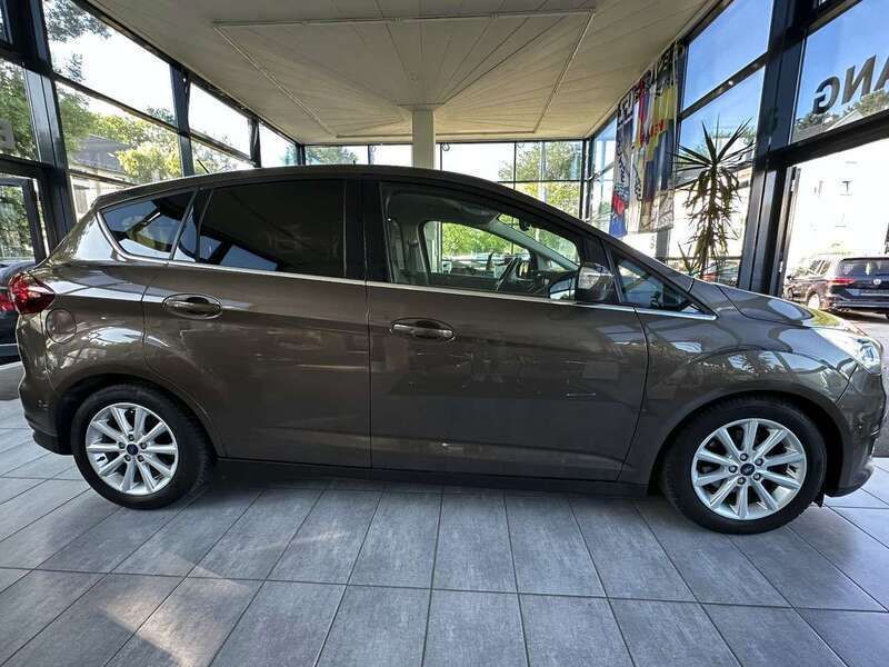 Braun Gebraucht 2016 Ford C-MAX Titanium Van / Kleinbus | 11.490 € (Fairer Preis) - Bild 1/3