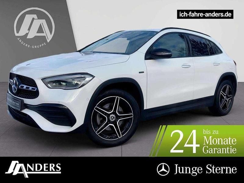Polarweiss Gebraucht 2021 Mercedes GLA250 AMG SUV | 34.654 € (Fairer Preis) - Bild 1/3