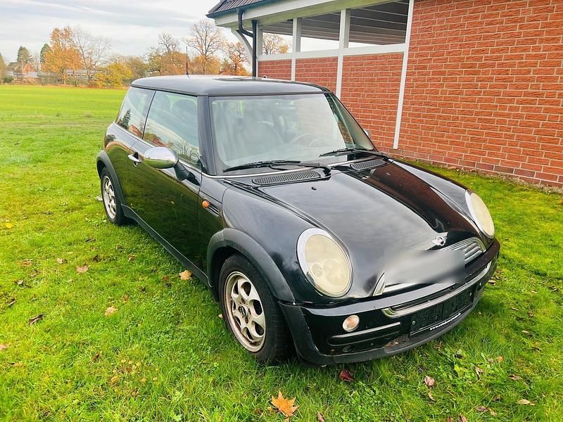 Schwarz Gebraucht 2003 Mini ONE Kleinwagen | 999 € (Guter Preis) - Bild 1/4