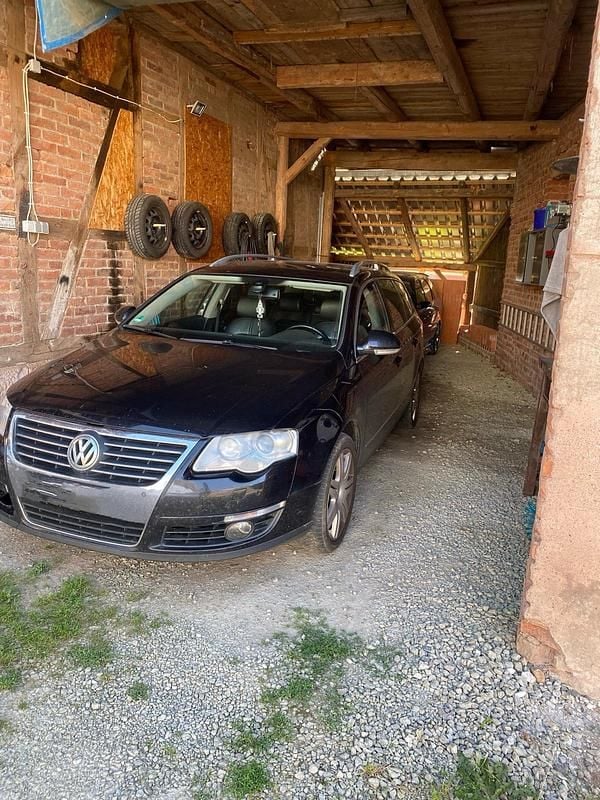 Schwarz Gebraucht 2006 VW Passat Highline Kombi | 2.000 € (Fairer Preis) - Bild 1/4