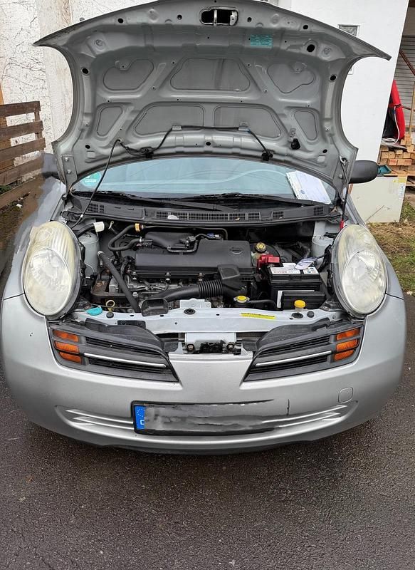 Gebraucht Nissan Micra 80 PS (58 kW) 2003 Silber Kleinwagen