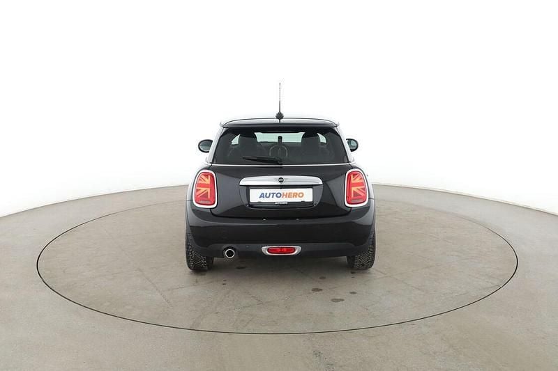 Gebraucht Mini Cooper 136 PS (100 kW) 2021 Schwarz Kleinwagen