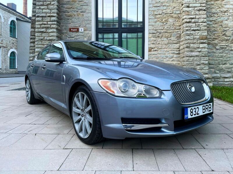Grau Gebraucht 2008 Jaguar XF Premium Luxury Limousine | 5.990 € (Etwas zu teuer) - Bild 1/4