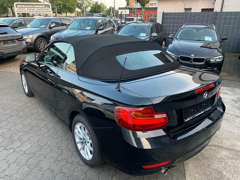 Gebraucht BMW 218 150 PS (110 kW) 2015 Saphirschwarz (metallic) Cabrio