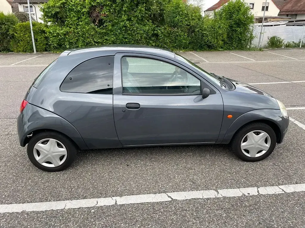 Gebraucht Ford Ka 60 PS (44 kW) 2002 Grau Kleinwagen