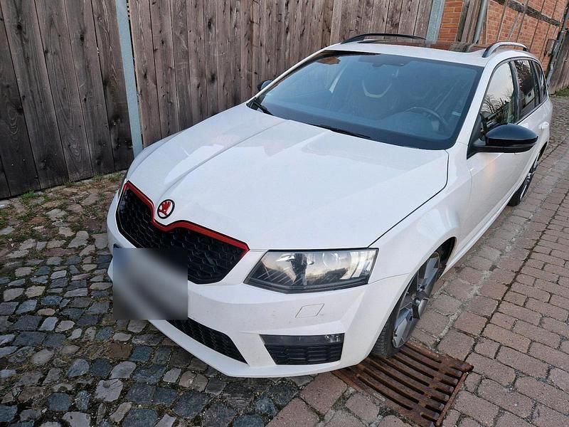 Gebraucht Skoda Octavia RS 220 PS (161 kW) 2013 Weiß Kombi