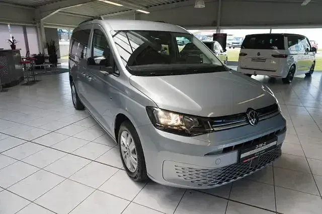 Neu VW Caddy Maxi Life 116 PS (85 kW) 2026 Silber Van / Kleinbus