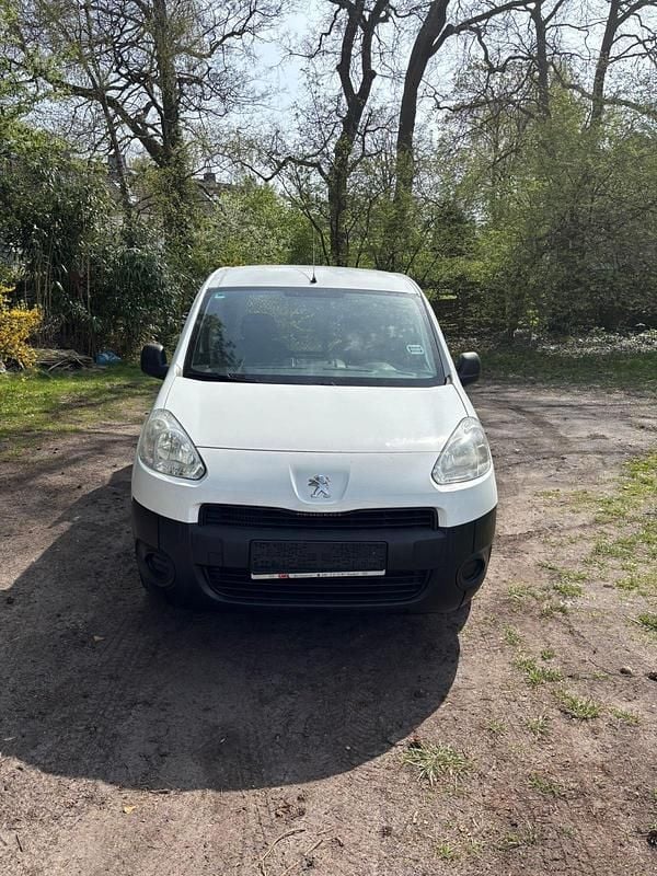 Gebraucht Peugeot Partner 74 PS (54 kW) 2015 Weiß Van / Kleinbus