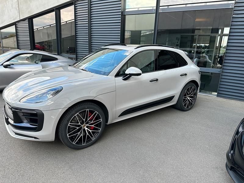 Grau Gebraucht 2023 Porsche Macan GTS SUV | 96.500 € (Fairer Preis) - Bild 1/4