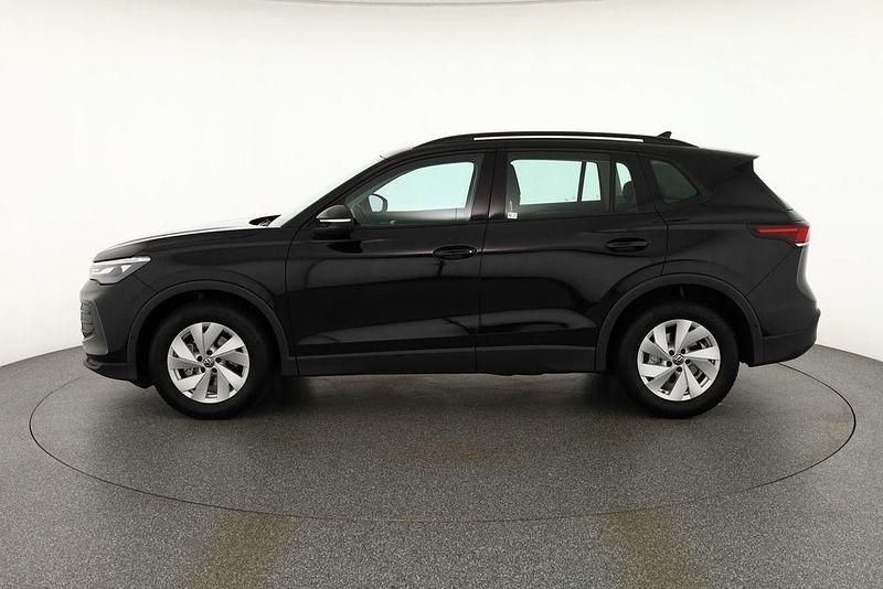 Gebraucht VW Tiguan 131 PS (96 kW) 2025 Schwarz SUV