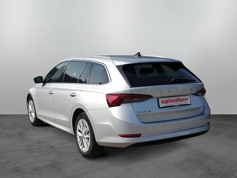 Gebraucht Skoda Octavia Style 150 PS (110 kW) 2022 Brilliantsilber metallic Kombi