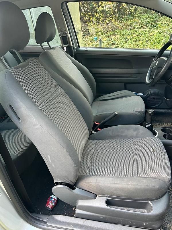 Second-hand VW Fox 55 CP (40 kW) 2007 Argintiu Hatchback