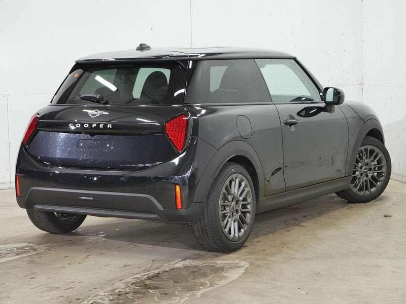 Usata Mini Cooper 114 kW (156 CV) 2025 Nero Utilitaria