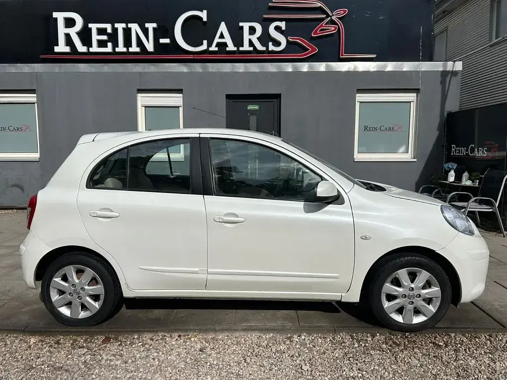 Gebraucht Nissan Micra 80 PS (58 kW) 2012 Weiß Kleinwagen