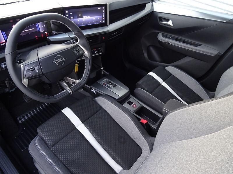 Neu Opel Frontera 110 PS (80 kW) 2025 Schwarz SUV