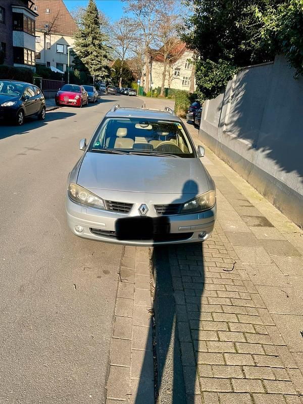 Gebraucht Renault Laguna II 207 PS (152 kW) 2006 Silber Kombi
