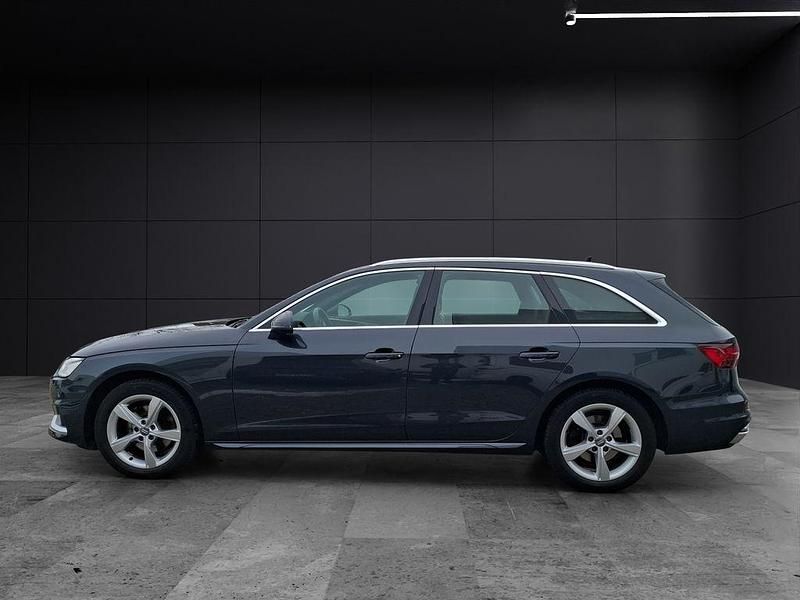 Gebraucht Audi A4 Advanced 150 PS (110 kW) 2021 Manhattangrau metallic Kombi