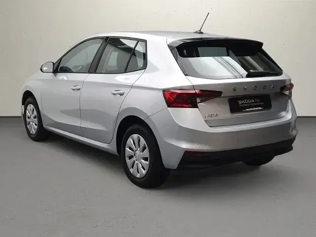 Gebraucht Skoda Fabia Essence 80 PS (58 kW) 2026 Brilliantsilber metallic Kleinwagen