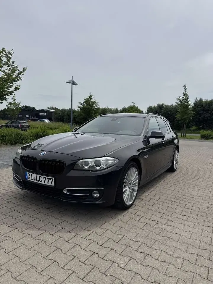 Gebraucht BMW 520 Luxury Line 190 PS (139 kW) 2015 Schwarz Kombi