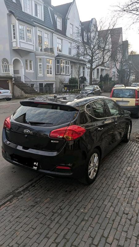 Gebraucht Kia Ceed 136 PS (100 kW) 2015 Schwarz Kleinwagen