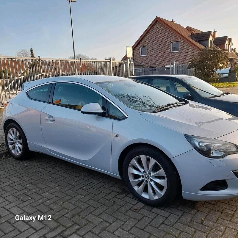 Gebraucht Opel Astra OPC 131 PS (96 kW) 2012 Grau Coupé