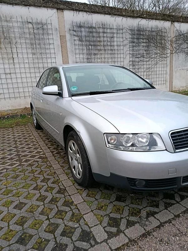 Gebraucht Audi A4 140 PS (102 kW) 2000 Silber Limousine