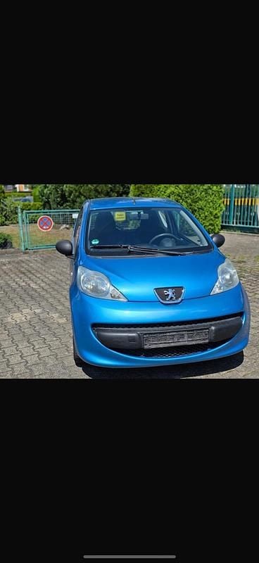 Blau Gebraucht 2006 Peugeot 107 Kleinwagen | 1.300 € - Bild 1/4