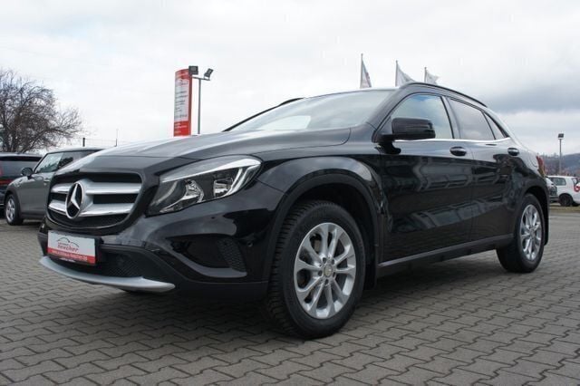 Gebraucht Mercedes GLA180 122 PS (89 kW) 2016 Schwarz SUV