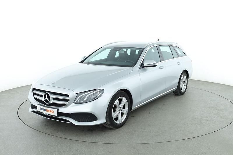 Silber Gebraucht 2018 Mercedes E220 Avantgarde Kombi | 26.740 € (Fairer Preis) - Bild 1/3