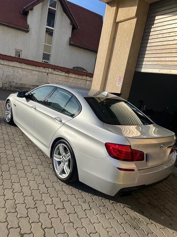 Grau Gebraucht 2012 BMW M550 M Sport Limousine | 19.000 € (Fairer Preis) - Bild 1/4