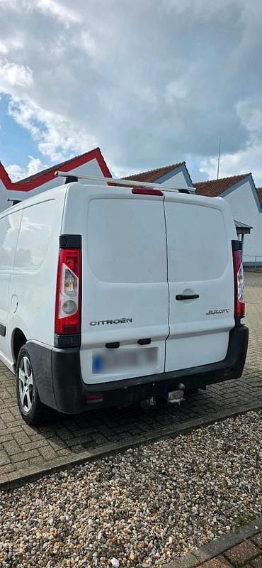 Second-hand Citroën Jumpy 163 CP (119 kW) 2011 Alb Monovolum