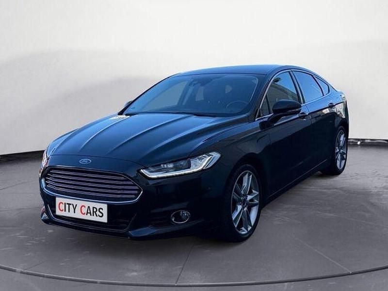 Gebraucht Ford Mondeo Titanium 180 PS (132 kW) 2016 Schwarz Limousine