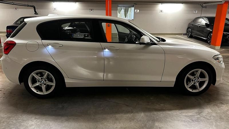 Gebraucht BMW 118 Advantage 150 PS (110 kW) 2018 Weiß Kleinwagen