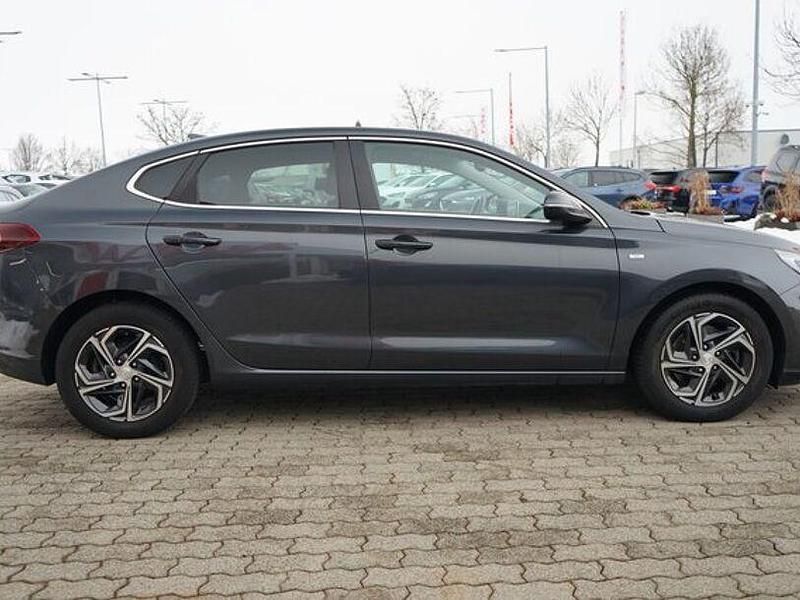 Gebraucht Hyundai i30 Trend 159 PS (116 kW) 2021 Grau Limousine