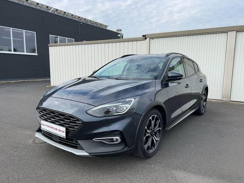 Gebraucht Ford Focus Active 125 PS (91 kW) 2020 Panther (blau) Limousine