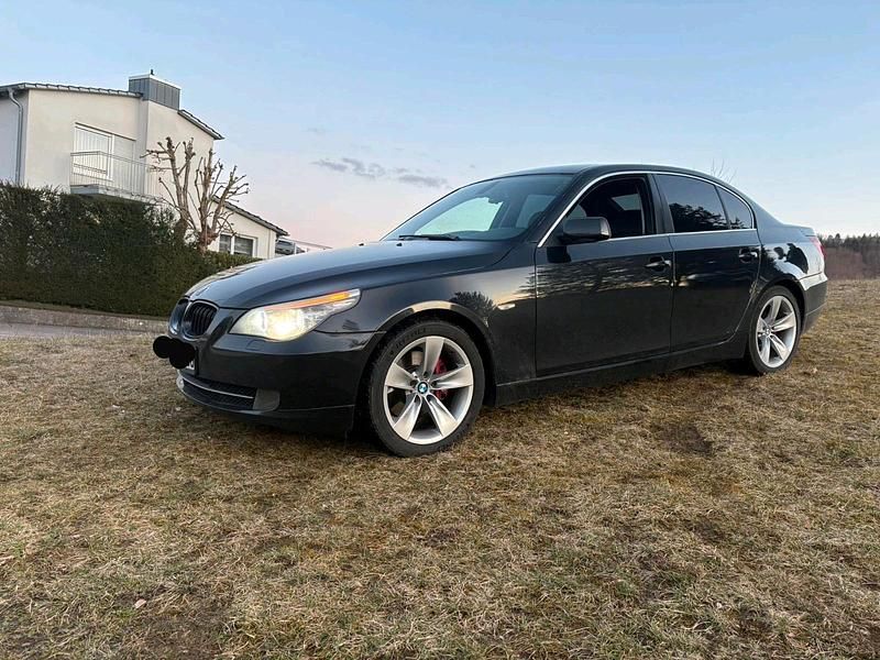 Gebraucht BMW 525 218 PS (160 kW) 2008 Schwarz Limousine